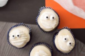 Créez la nourriture parfaite pour la fête d'Halloween avec ces petits gâteaux de maman bricolage