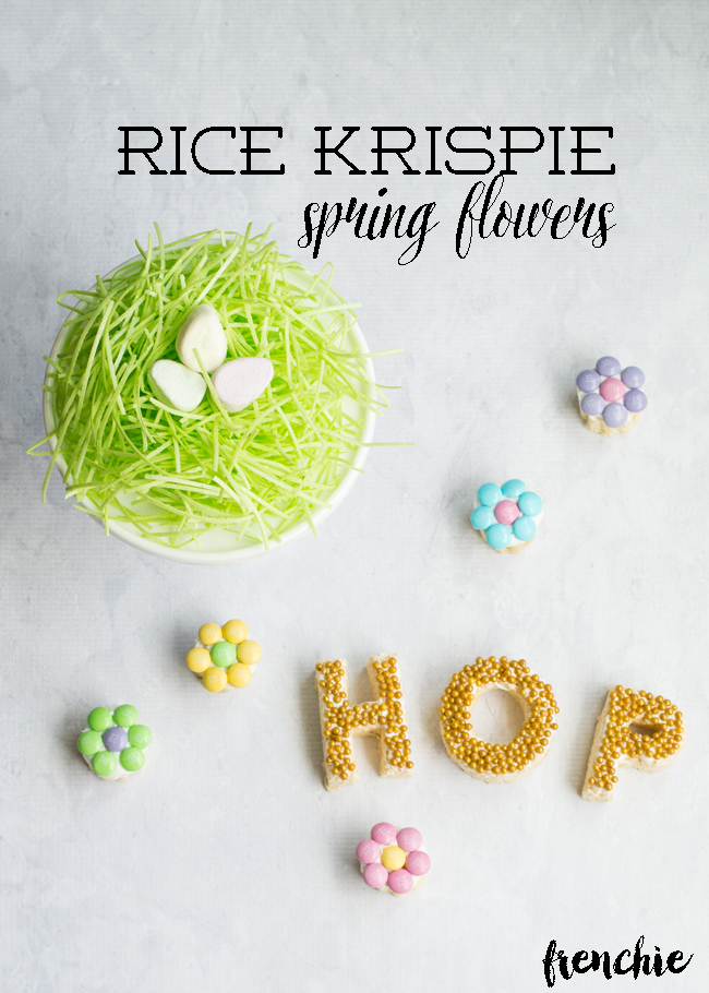 Create these Rice Krispie Spring Flowers using the premade treat, mini marshmallows and some M&M's. Only on seelindsay.com