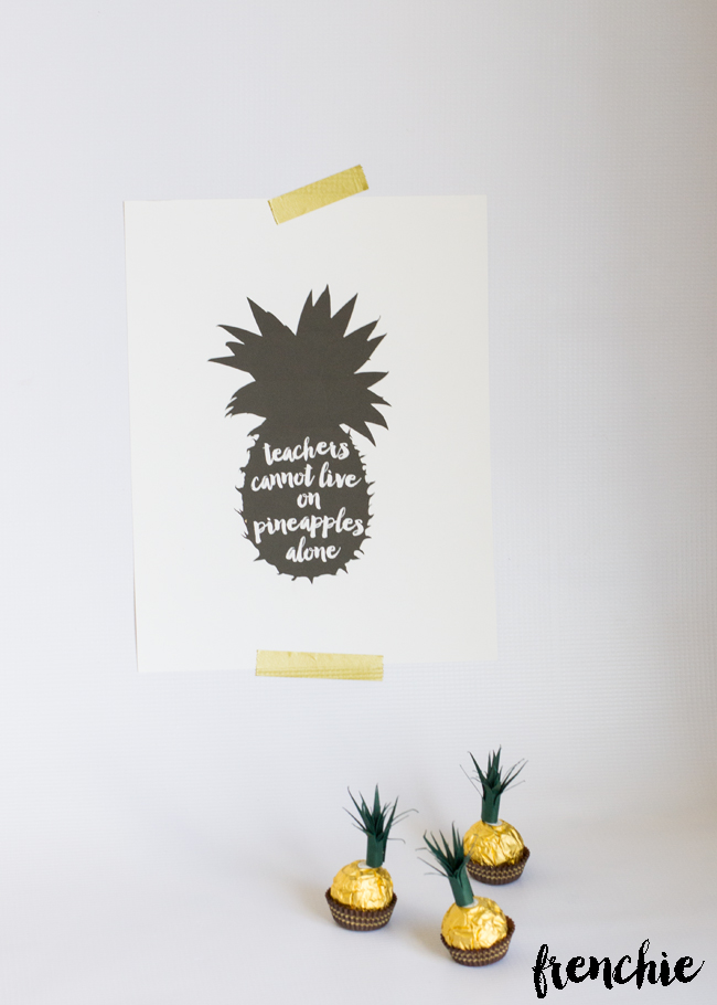 A Pineapple Teacher Appreciation Gift. So fun and so easy. Grab the tutorial and free printable on seelindsay.com