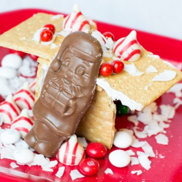 Have a fun Holiday Party making mini gingerbread houses with Honey Maid Graham Crackers