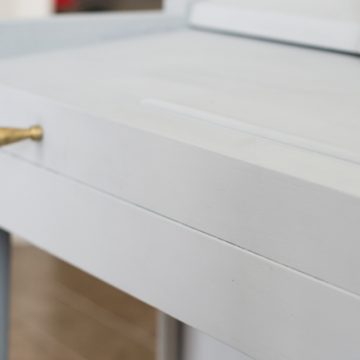 Create a new interior look with a hand painted piano using Pure & Original Paints with the Fab Furniture Flippin' Challenge