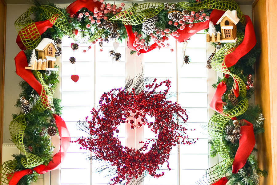 Create the perfect Christmas designer garland. Its the perfect addition to all those Christmas decorations.