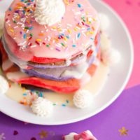 Create a memorable Unicorn Party with these magical Unicorn Pancakes. Its the perfect unicorn party food.