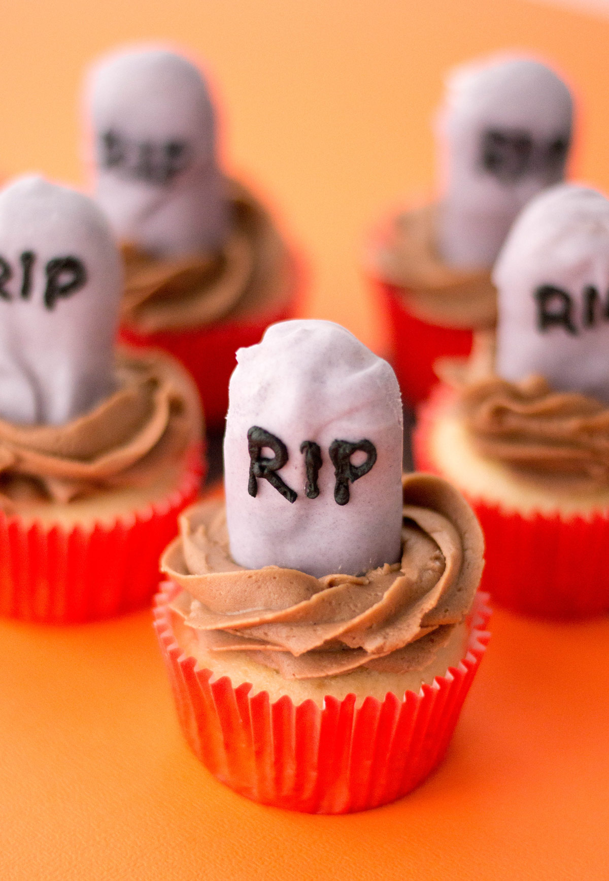 halloween tombstone cupcakes