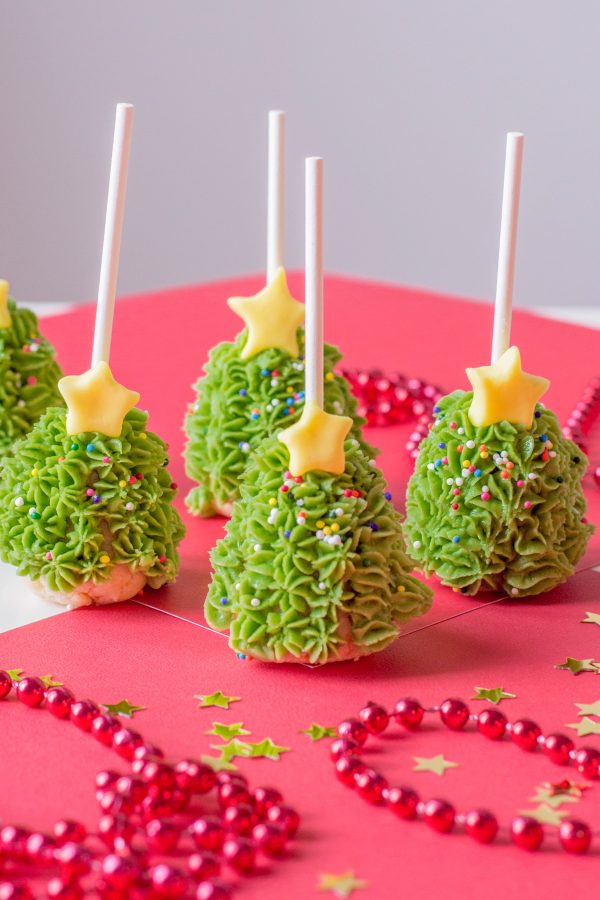 Christmas Tree Cake Pops to Wow the Holiday Crowd - seeLINDSAY