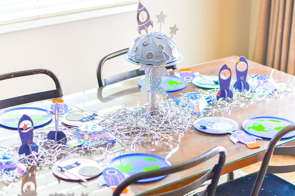 outer space party table
